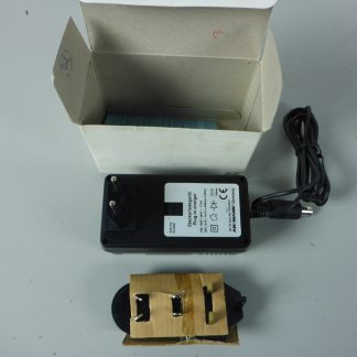 Chargeur avec câble de connexion et prises multibroches  9.00$